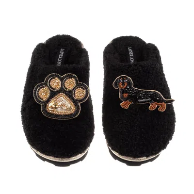 Laines London Women's Teddy Closed Toe Slippers With Paw & Black & Tan Dachshund Brooches - Black