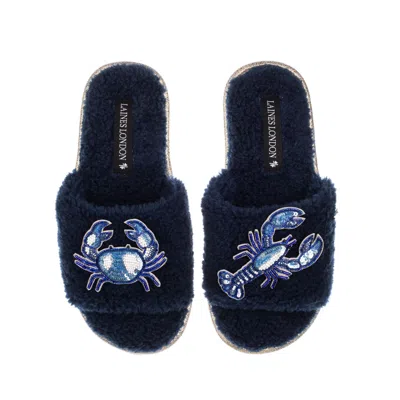 Laines London Women's Teddy Toweling Slipper Slider With Mediterranean Blue Crab & Lobster Brooches - Navy