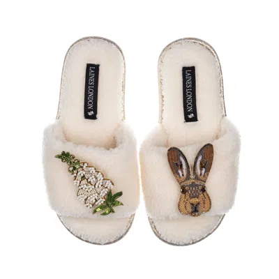 Laines London Women's Teddy Toweling Slipper Sliders With Hare & White Foxglove Flower Brooches - Cream