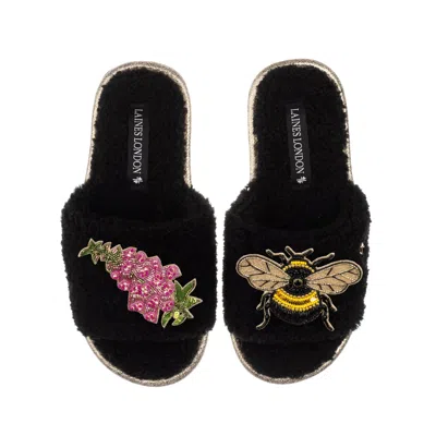 Laines London Women's Teddy Toweling Slipper Sliders With Honeybee & Pink Foxglove Flowers Brooches - Black