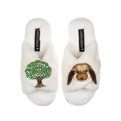 Laines London Women's White Classic Laines Slippers With Bunny & Oak Tree Brooches - Cream