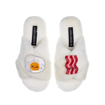 Laines London Women's White Classic Slippers With Laines Loveables Egg & Bacon Brooches - Cream