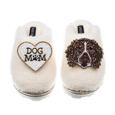 Laines London Women's White Teddy Closed Toe Slippers With Duke The Spaniel & Dog Mum / Mom Brooches - Cream