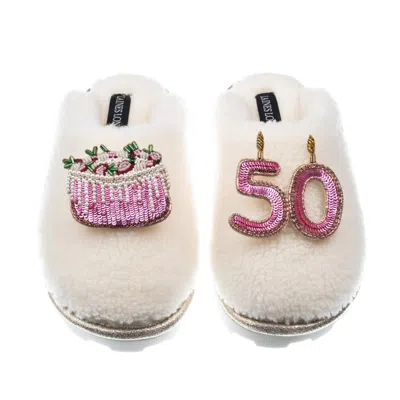 Laines London Women's White Teddy Closed Toe Slippers With Fiftieth Birthday & Cake Brooches - Cream