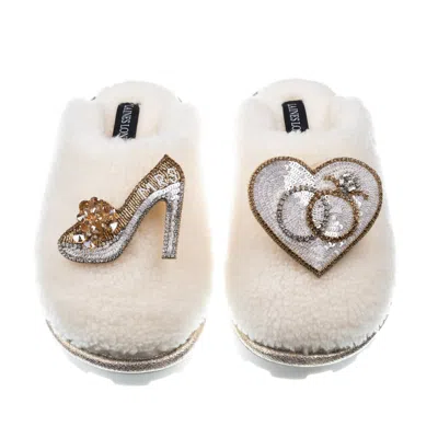 Laines London Women's White Teddy Closed Toe Slippers With Mrs Heel & Wedding Rings Brooches - Cream