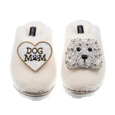 Laines London Women's White Teddy Closed Toe Slippers With Queenie & Dog Mum / Mom Brooches - Cream