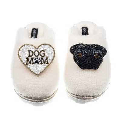 Laines London Women's White Teddy Closed Toe Slippers With Snoopy Pug & Dog Mum / Mom Brooches - Cream
