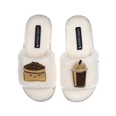 Laines London Women's White Teddy Slider Slippers With Laines Loveables Coffee Beans & Frappe Brooches - Cream
