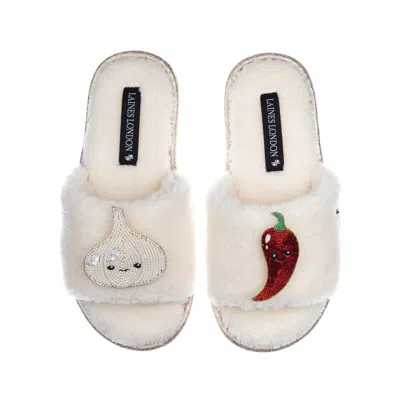 Laines London Women's White Teddy Slider Slippers With Laines Loveables Garlic & Chilli Brooches - Cream