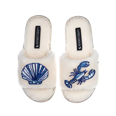 Laines London Women's White Teddy Toweling Slipper Slider With Mediterranean Shell & Lobster Brooches - Cream