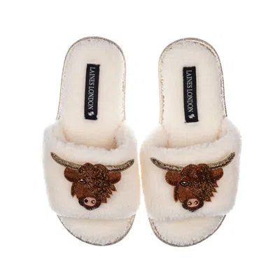 Laines London Women's White Teddy Toweling Slipper Sliders With Double Highland Cow Brooches - Cream