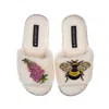 Laines London Women's White Teddy Toweling Slipper Sliders With Honeybee & Pink Foxglove Flowers Brooches - Cream In White