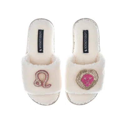Laines London Women's White Teddy Towelling Slipper Sliders With Leo Zodiac Brooches - Cream