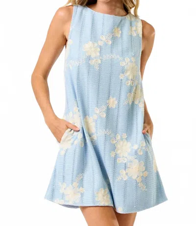 Lalavon Brita Embroidered Floral Shift Dress In Blue