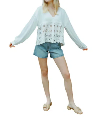 Lalavon Crochet Contrast Top In White In Green
