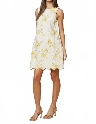 Lalavon Floral Embroidered Shift Dress In White