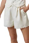 Lalavon Linen Fray Hem Shorts In Cream In White