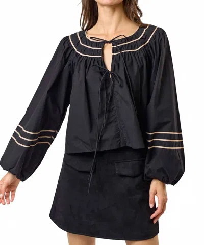 Lalavon Nolani Puff Sleeves Top In Black