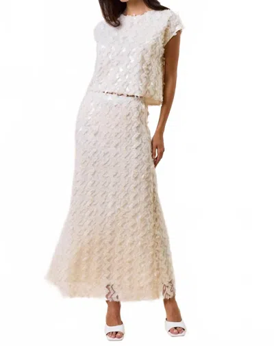 Lalavon Short Sleeve Sequin Top In Cream In Neutral