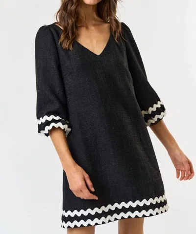 Lalavon Tres Chic Boucle V-neck Dress In Black