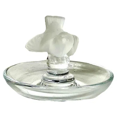 Pre-owned Lalique Crystal Ring Dish With A Sparrow Embellishment In Gray