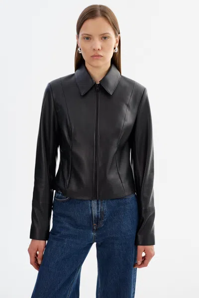 Lamarque Oceana Fitted Leather Jacket In Black