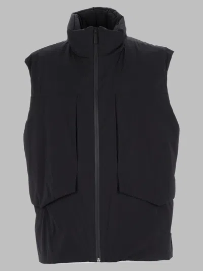 Laminar Men's Minimal Quilted Vest In Black