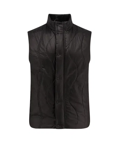 LAMINAR LAMINAR PADDED AND QUILTED SLEEVELESS JACKET