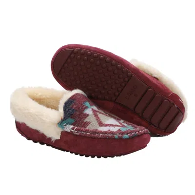 Lamo Women's Aussie Moc Slippers In Burgundy