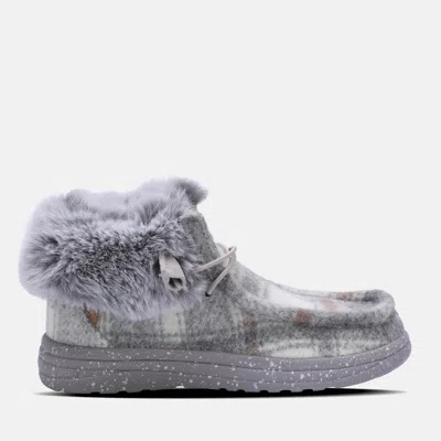 Lamo Women's Cassidy Winter Shoe In Grey Plaid In Gray