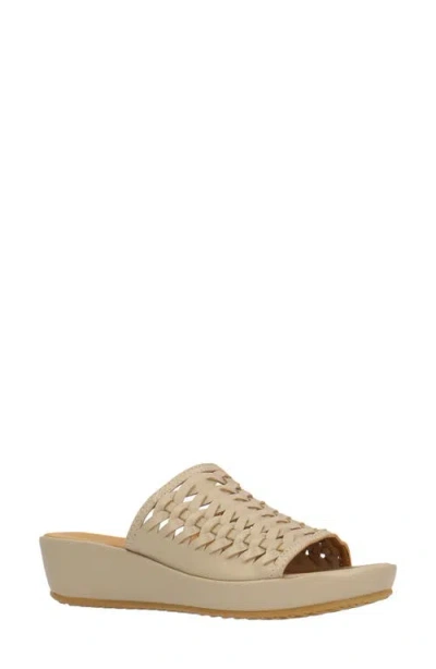 L'amour Des Pieds Cyra Platform Wedge Slide Sandal In Platino