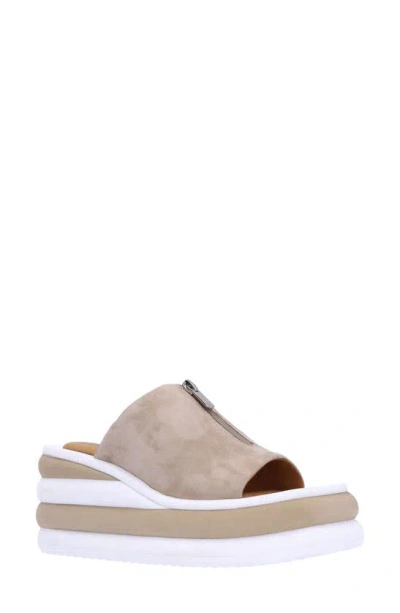 L'amour Des Pieds Eldoris Platform Sandal In Taupe