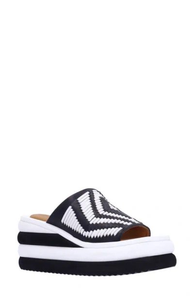 L'amour Des Pieds Eviana Platform Slide Sandal In Black/ White