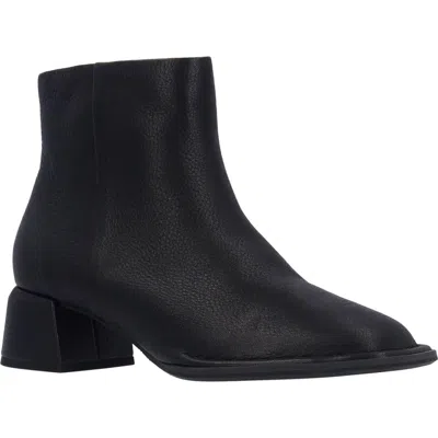 L'amour Des Pieds Nuvora Block Heel Bootie In Black