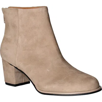 L'amour Des Pieds Perren Bootie In Neutral