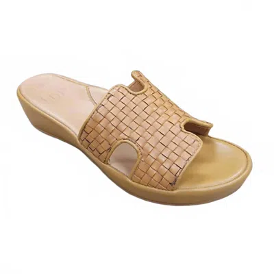L'amour Des Pieds Women's Cusaro Sandal In Lioness Woven In Multi