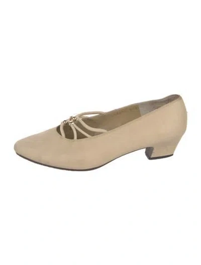 Pre-owned Lancel Leather Pumps In Neutral