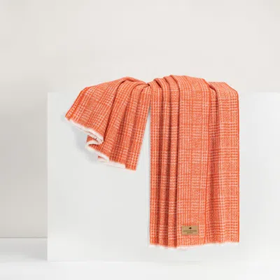 LANDS DOWNUNDER LANDS DOWNUNDER SUTTON PLAID THROW