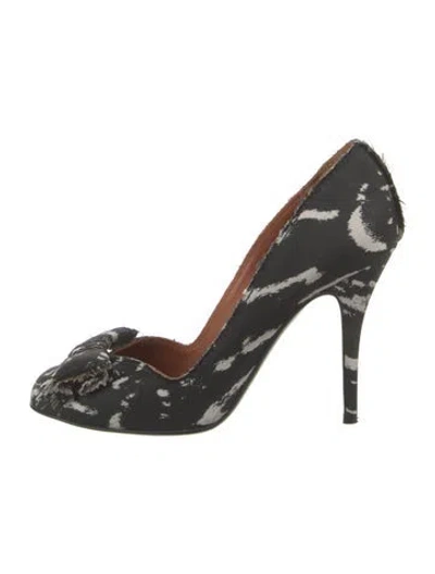 Pre-owned Lanvin Animal Print Bow Accents Pumps In Black