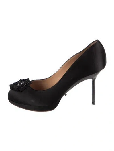 Pre-owned Lanvin Canvas Pumps In Black