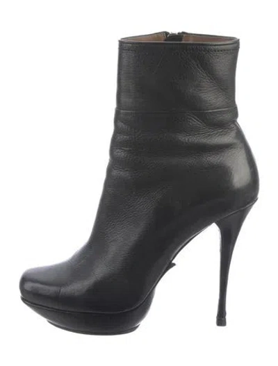 Pre-owned Lanvin Leather Boots In Black