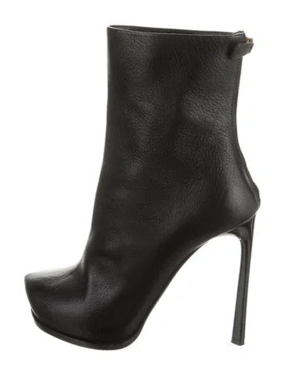 Pre-owned Lanvin Leather Boots In Black