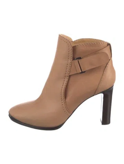 Pre-owned Lanvin Leather Boots In Neutral