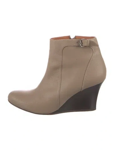 Pre-owned Lanvin Leather Boots In Neutral