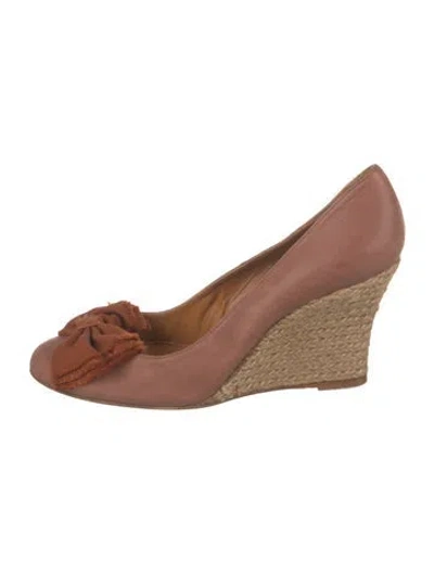 Pre-owned Lanvin Leather Bow Accents Pumps In Brown