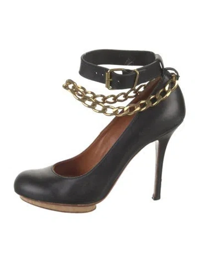 Pre-owned Lanvin Leather Chain-link Accents Pumps In Black