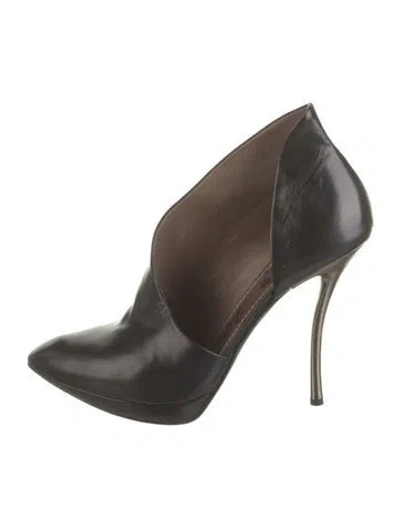 Pre-owned Lanvin Leather D'orsay Pumps In Gray