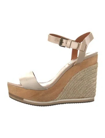 Pre-owned Lanvin Leather Espadrilles In Neutral