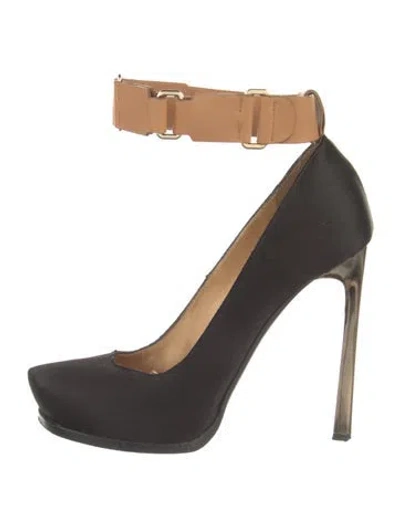 Pre-owned Lanvin Leather Pumps In Black