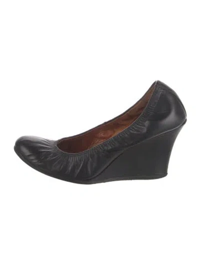 Pre-owned Lanvin Leather Pumps In Black